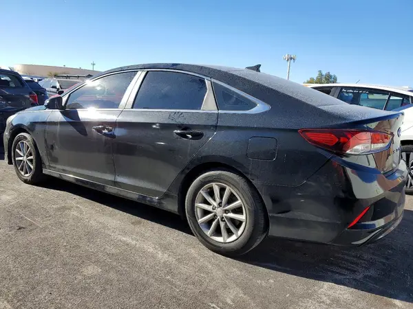 5NPE24AF8JH717678 2018 HYUNDAI SONATA - Image 2