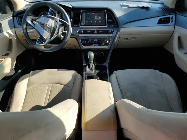 5NPE24AF8KH744025 2019 HYUNDAI SONATA - Image 8