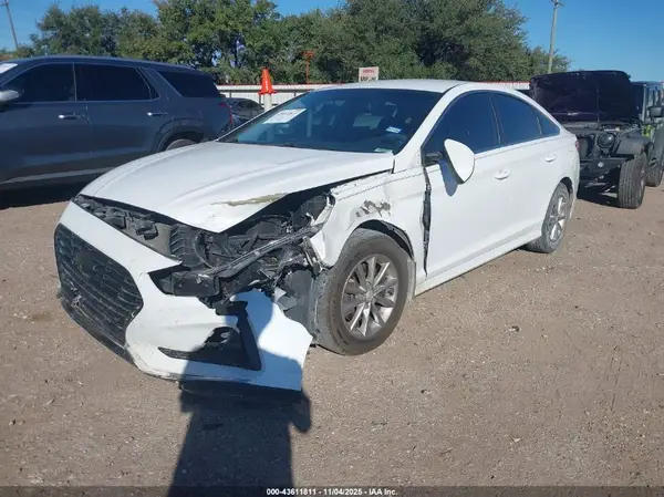 5NPE24AF8KH745594 2019 HYUNDAI SONATA - Image 2