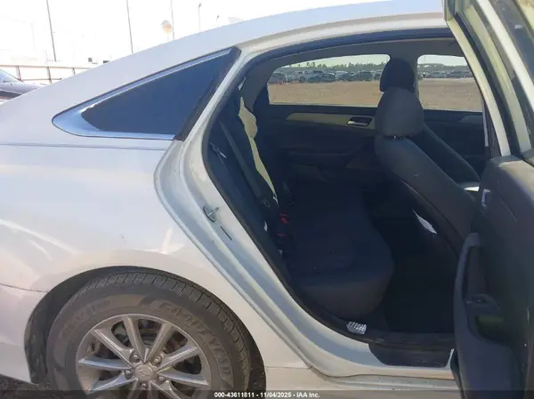 5NPE24AF8KH745594 2019 HYUNDAI SONATA - Image 8
