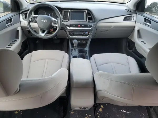 5NPE24AF8KH774318 2019 HYUNDAI SONATA - Image 8