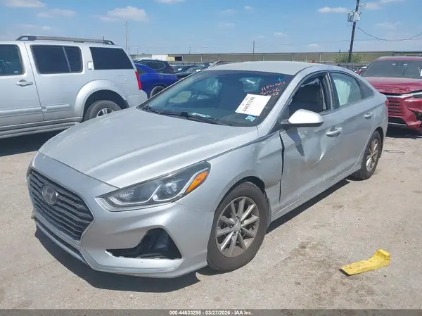 5NPE24AF8KH780281 2019 HYUNDAI SONATA - Image 2