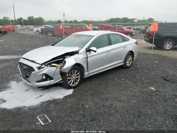 5NPE24AF8KH780944 2019 HYUNDAI SONATA - Image 2