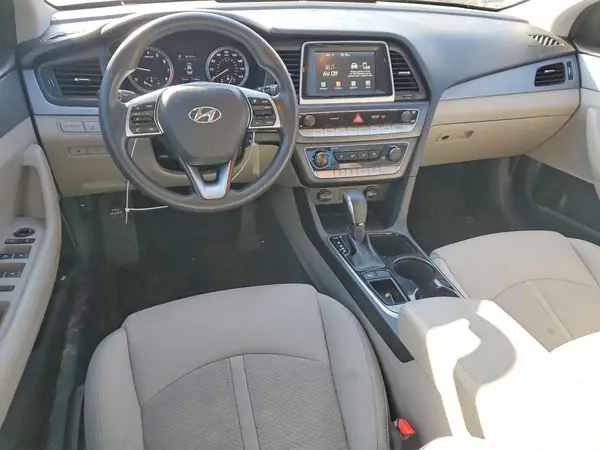 5NPE24AF8KH781950 2019 HYUNDAI SONATA - Image 8