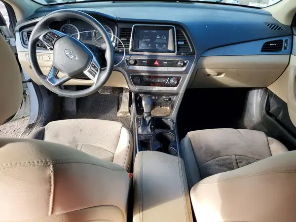 5NPE24AF8KH784282 2019 HYUNDAI SONATA - Image 8