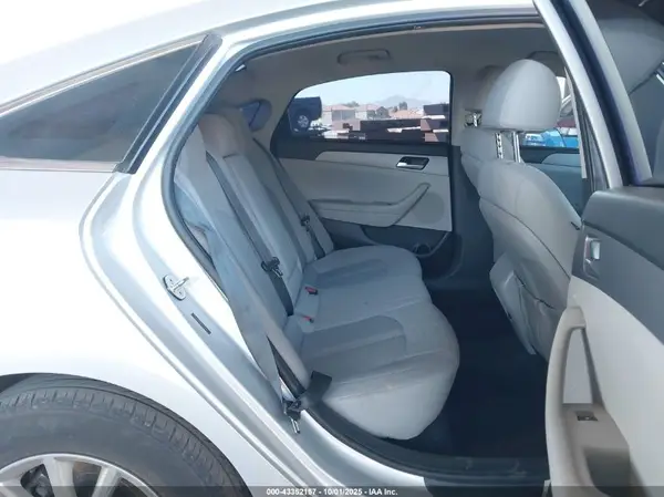 5NPE24AF8KH792995 2019 HYUNDAI SONATA - Image 8
