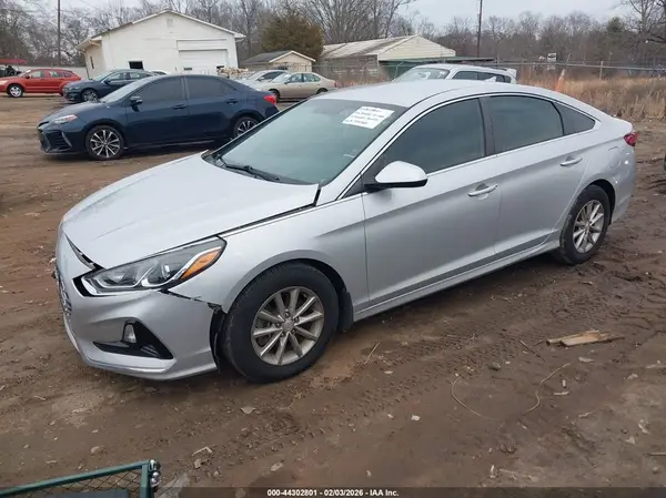 5NPE24AF8KH795380 2019 HYUNDAI SONATA - Image 2