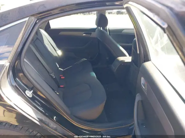 5NPE24AF8KH795900 2019 HYUNDAI SONATA - Image 8