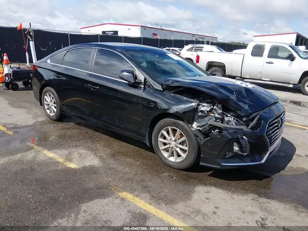 5NPE24AF8KH806488 2019 HYUNDAI SONATA - Image 1