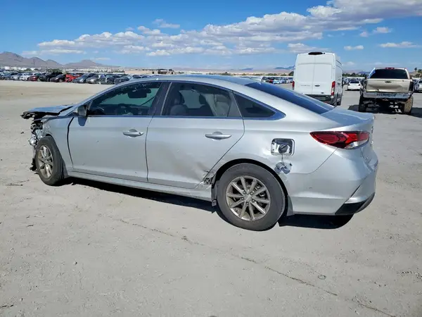 5NPE24AF8KH806829 2019 HYUNDAI SONATA - Image 2