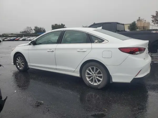 5NPE24AF8KH806877 2019 HYUNDAI SONATA - Image 2