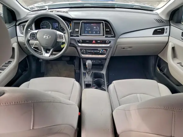 5NPE24AF8KH806975 2019 HYUNDAI SONATA - Image 8