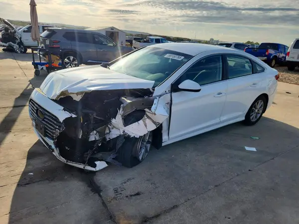 5NPE24AF8KH807494 2019 HYUNDAI SONATA - Image 1
