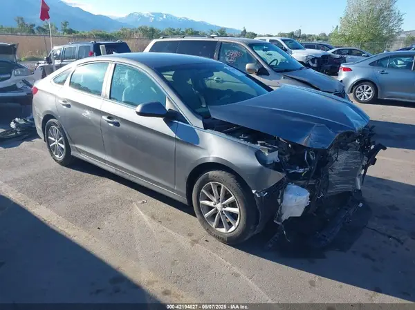 5NPE24AF8KH810752 2019 HYUNDAI SONATA - Image 1