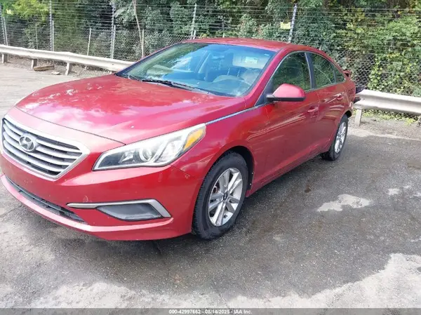 5NPE24AF9GH261375 2016 HYUNDAI SONATA - Image 2