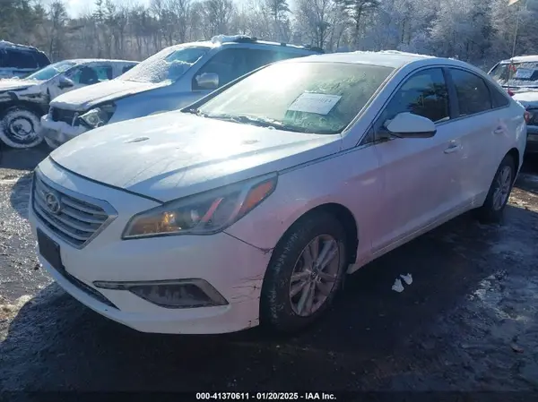 5NPE24AF9GH264051 2016 HYUNDAI SONATA - Image 2