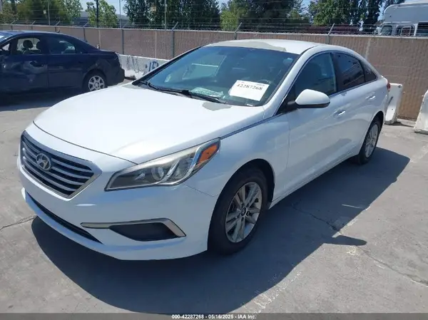 5NPE24AF9GH267578 2016 HYUNDAI SONATA - Image 2
