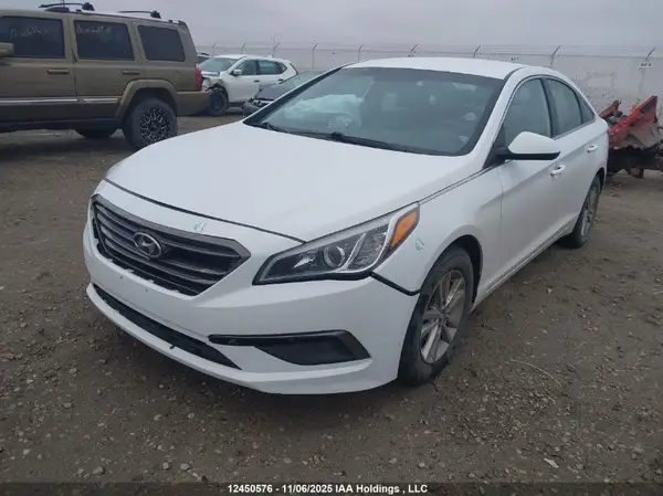 5NPE24AF9GH274501 2016 HYUNDAI SONATA - Image 2