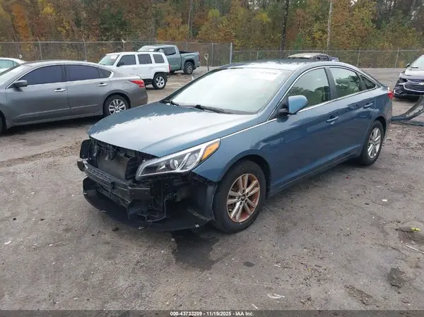 5NPE24AF9GH276068 2016 HYUNDAI SONATA - Image 2