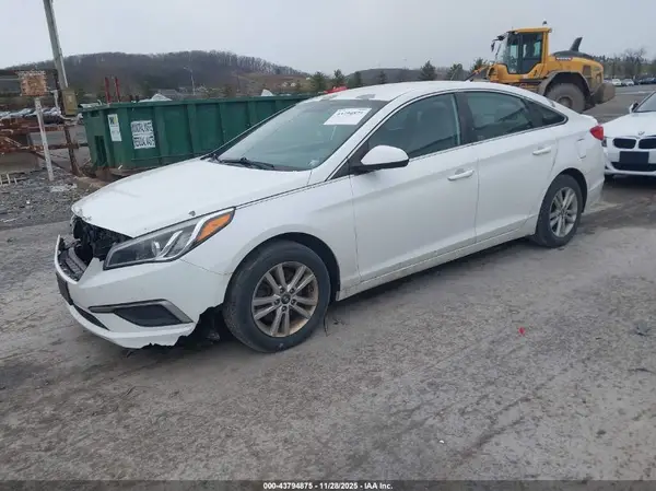 5NPE24AF9GH276281 2016 HYUNDAI SONATA - Image 2