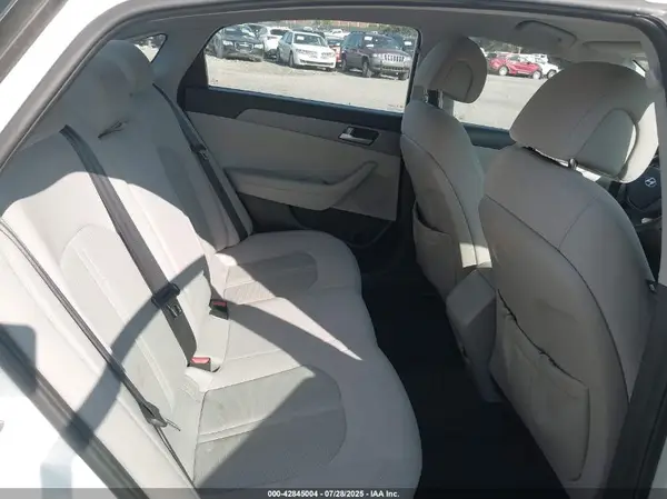 5NPE24AF9GH281108 2016 HYUNDAI SONATA - Image 8