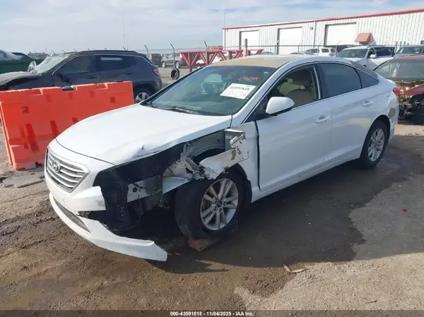 5NPE24AF9GH287040 2016 HYUNDAI SONATA - Image 2