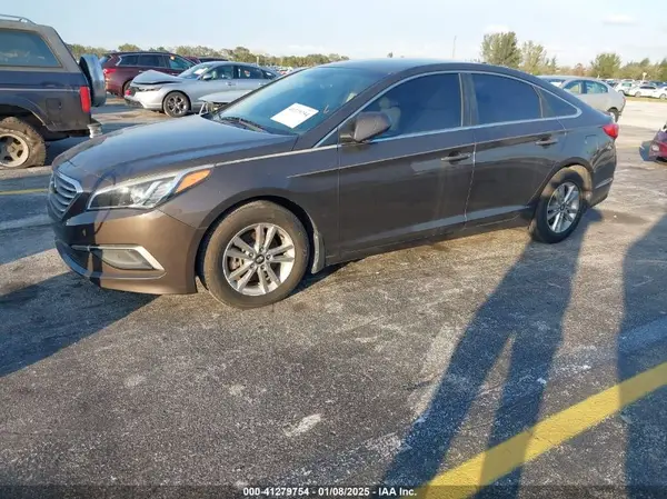 5NPE24AF9GH296997 2016 HYUNDAI SONATA - Image 2
