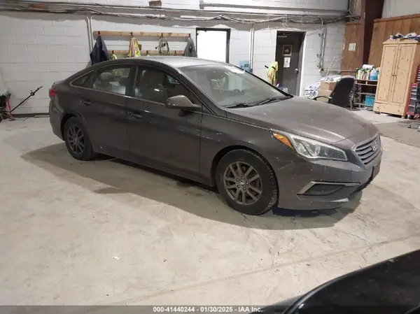5NPE24AF9GH297017 2016 HYUNDAI SONATA - Image 1