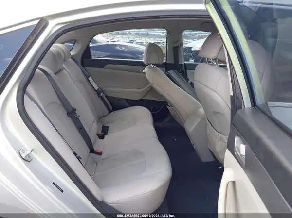 5NPE24AF9GH300661 2016 HYUNDAI SONATA - Image 8