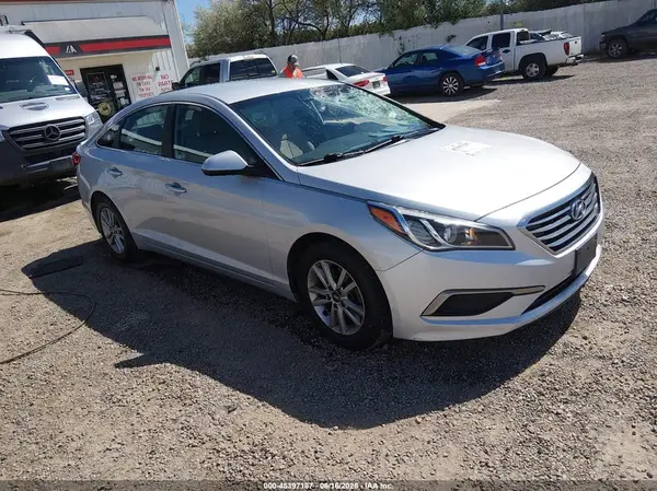 5NPE24AF9GH302541 2016 HYUNDAI SONATA - Image 1