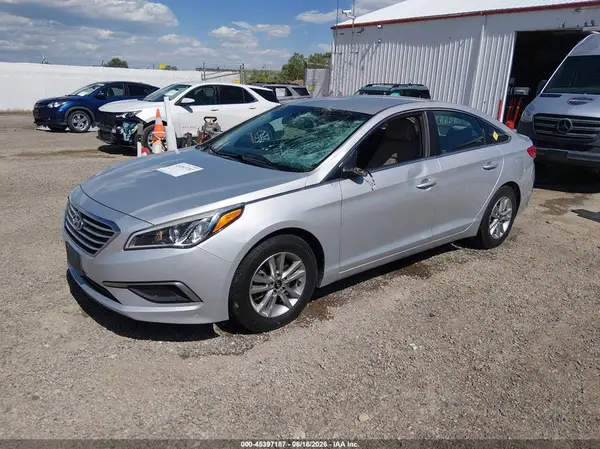 5NPE24AF9GH302541 2016 HYUNDAI SONATA - Image 2