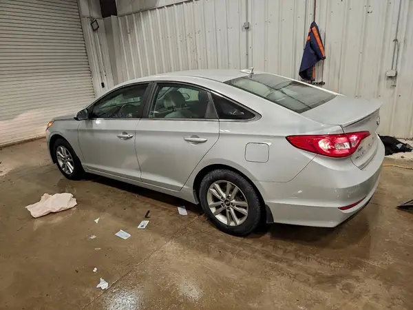 5NPE24AF9GH305715 2016 HYUNDAI SONATA - Image 2