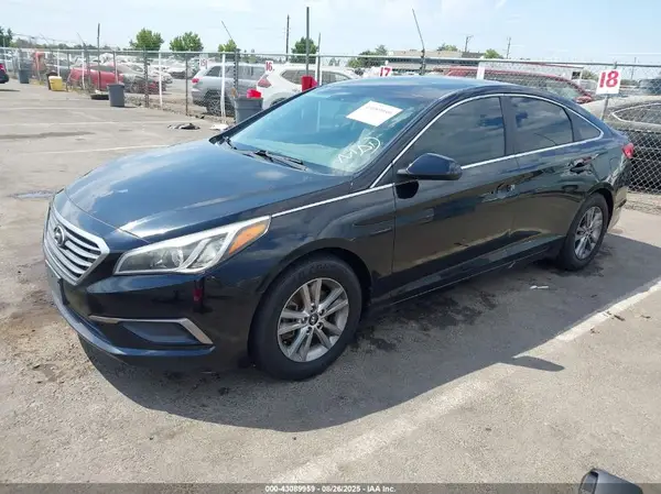 5NPE24AF9GH307660 2016 HYUNDAI SONATA - Image 2