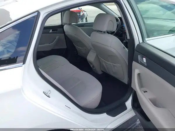 5NPE24AF9GH326418 2016 HYUNDAI SONATA - Image 8