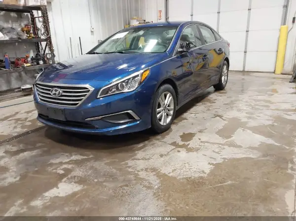 5NPE24AF9GH329285 2016 HYUNDAI SONATA - Image 2