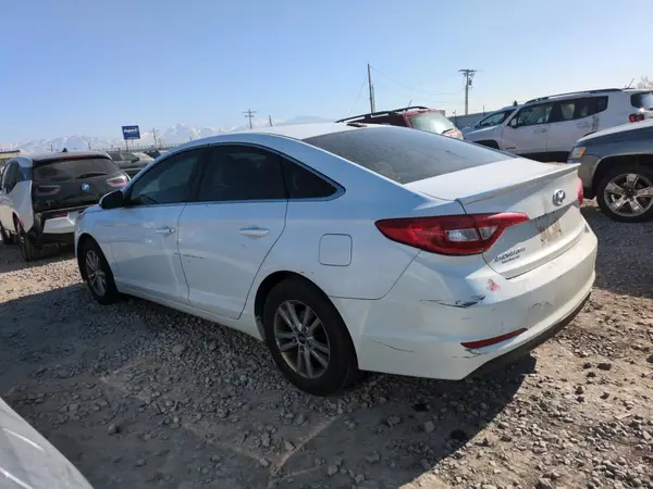 5NPE24AF9GH329643 2016 HYUNDAI SONATA - Image 2