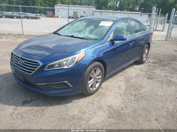 5NPE24AF9GH330467 2016 HYUNDAI SONATA - Image 2