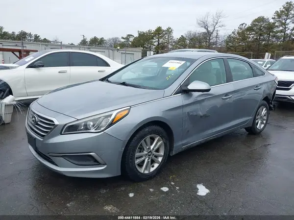 5NPE24AF9GH333577 2016 HYUNDAI SONATA - Image 2
