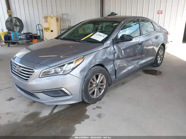 5NPE24AF9GH336835 2016 HYUNDAI SONATA - Image 2