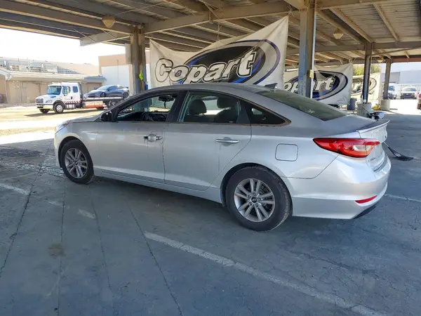 5NPE24AF9GH338505 2016 HYUNDAI SONATA - Image 2