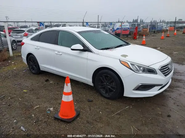 5NPE24AF9GH350489 2016 HYUNDAI SONATA - Image 1