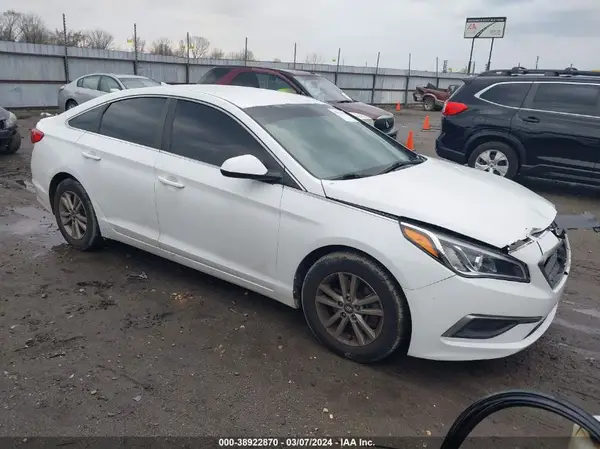 5NPE24AF9GH369043 2016 HYUNDAI SONATA - Image 1