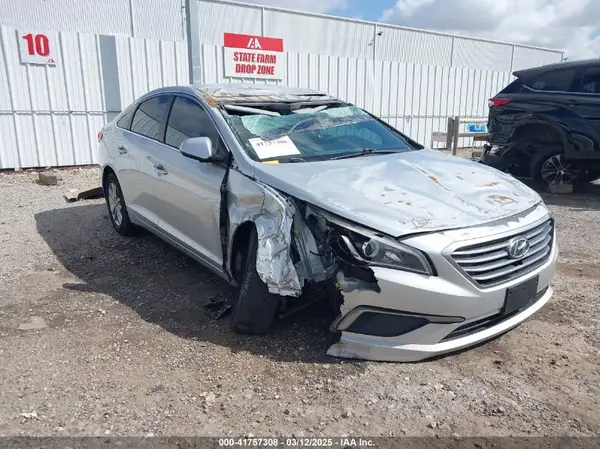 5NPE24AF9GH373139 2016 HYUNDAI SONATA - Image 1