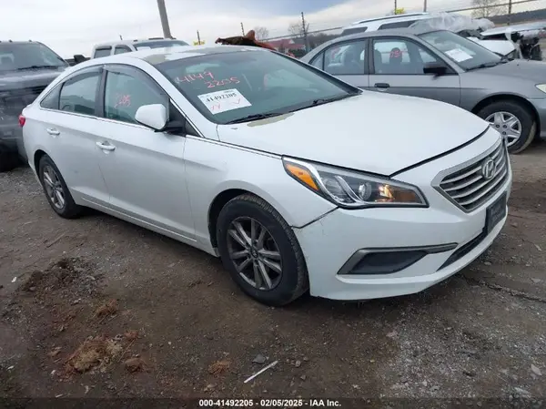 5NPE24AF9GH373982 2016 HYUNDAI SONATA - Image 1