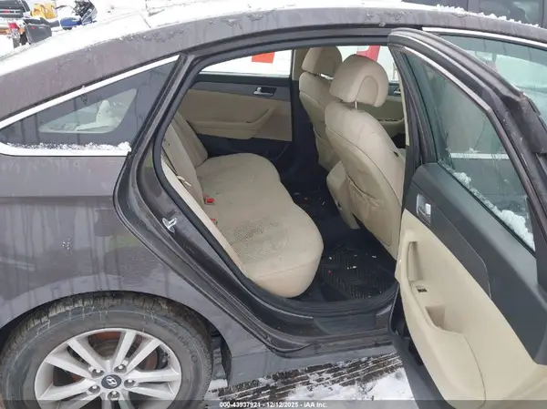 5NPE24AF9GH375988 2016 HYUNDAI SONATA - Image 8