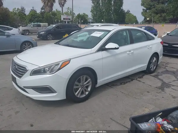 5NPE24AF9GH376994 2016 HYUNDAI SONATA - Image 2