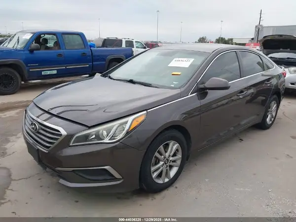 5NPE24AF9GH386098 2016 HYUNDAI SONATA - Image 2