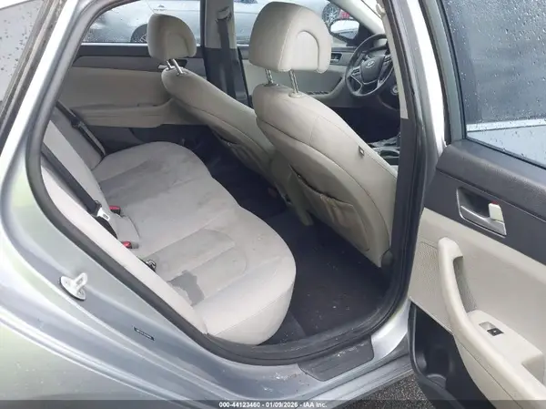 5NPE24AF9GH390409 2016 HYUNDAI SONATA - Image 8