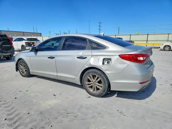 5NPE24AF9GH398865 2016 HYUNDAI SONATA - Image 2