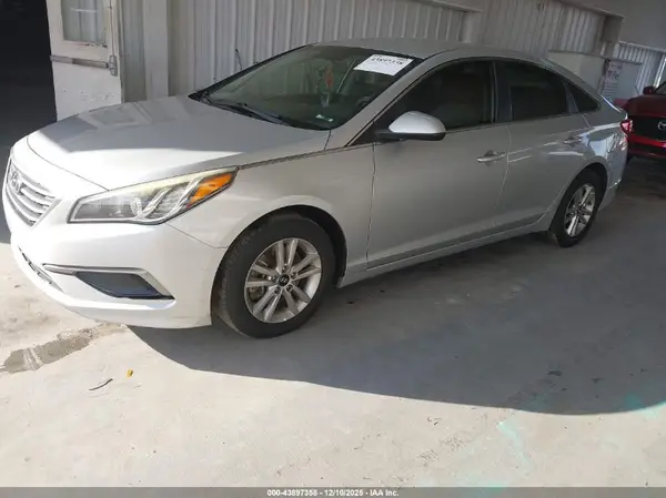 5NPE24AF9GH408455 2016 HYUNDAI SONATA - Image 2